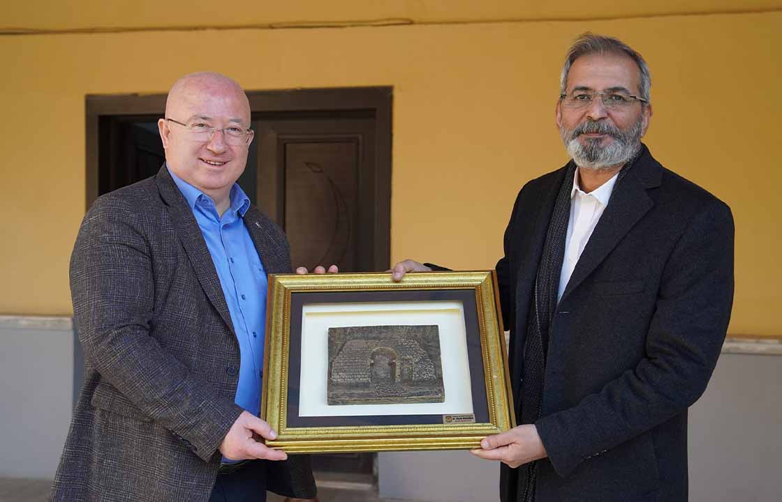 BAŞKANLAR, TARSUS ‘YERYÜZÜ PAZARINA’ KATILDI