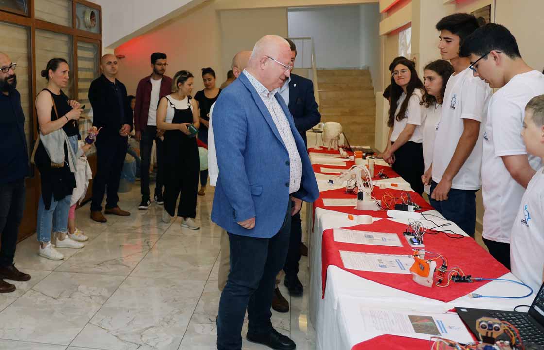 MENTEŞE BELEDİYESİ KIŞ KURSLARI ETKİNLİKLERLE SONA ERDİ