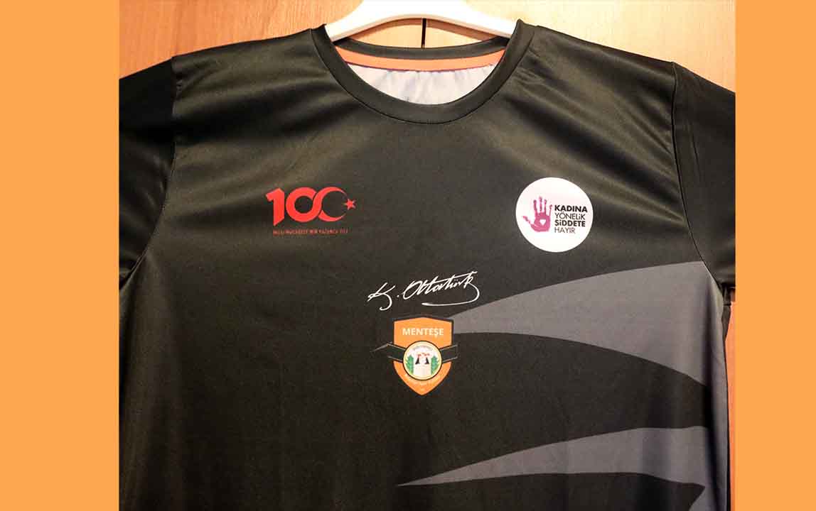 MENTEŞE BELEDİYESPOR FORMALARINA 100. YIL LOGOSU