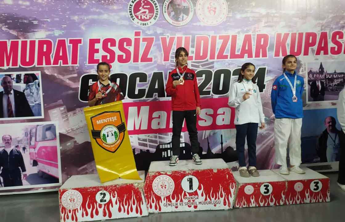 KENDİLERİ KÜÇÜK BAŞARILARI BÜYÜK