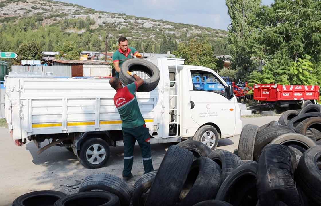 20 TON ATIK LASTİK TOPLANDI