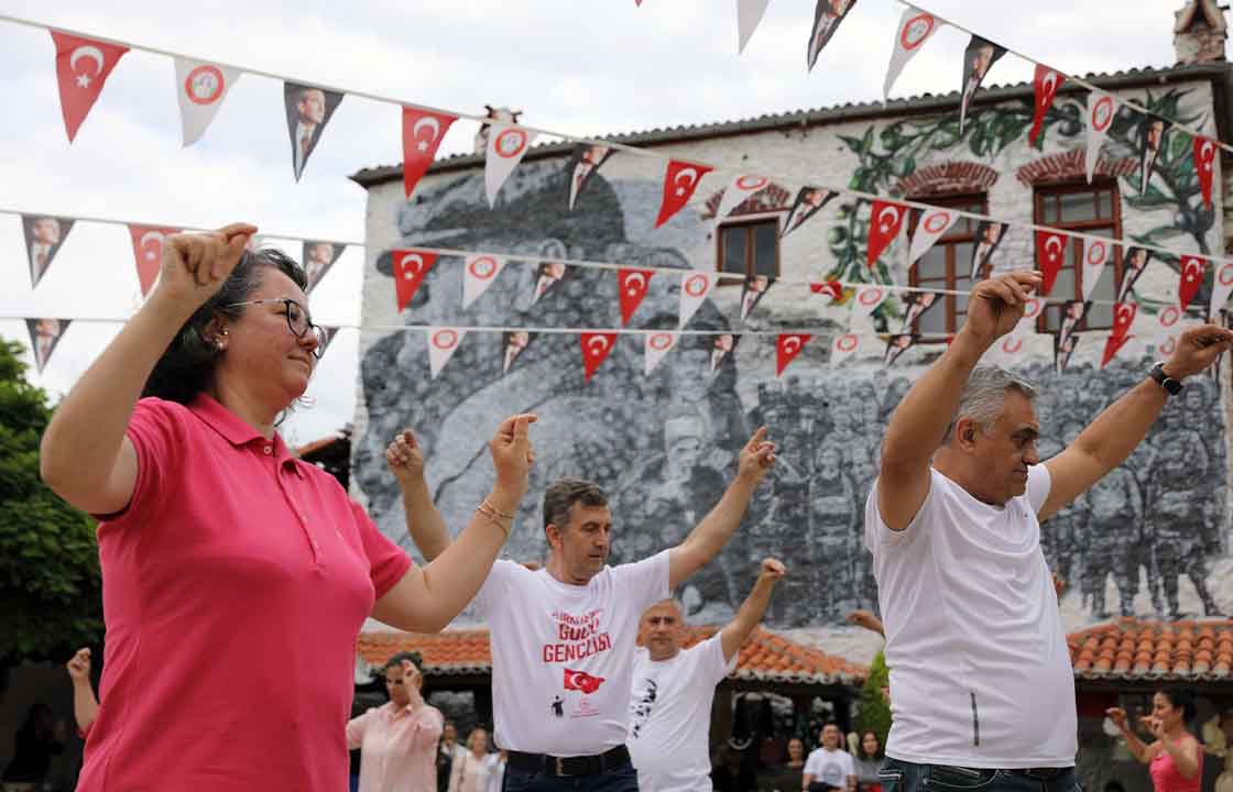 KIŞ KURSLARI SERGİSİNDE EL EMEĞİ GÖZ NURU ESERLER GÖRÜCÜYE ÇIKTI