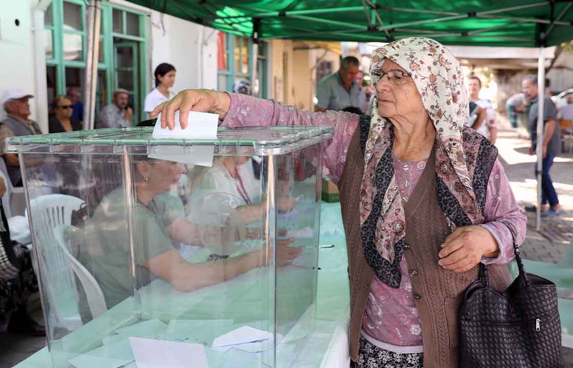 YEŞİLYURT’TA PAZAR YERİNE YÖNELİK ANKET SONUÇLANDI
