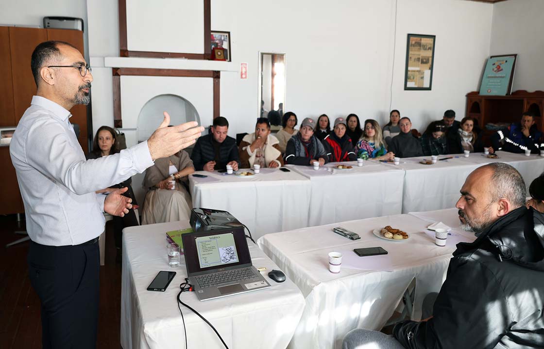 Menteşe Personeline Kişiler Arası İlişkiler ve Zaman Yönetimi Eğitimi