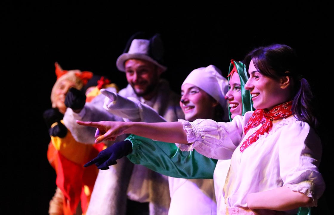 Menteşe Belediye Tiyatrosu Uluslararası Festivalde Sahne Aldı