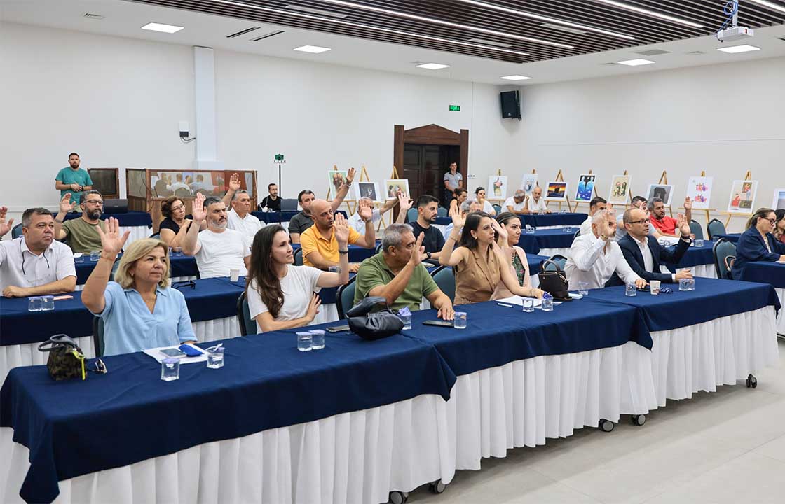 Emekli Kafe Menteşe’de Hizmete Açılıyor: Çay 5 TL